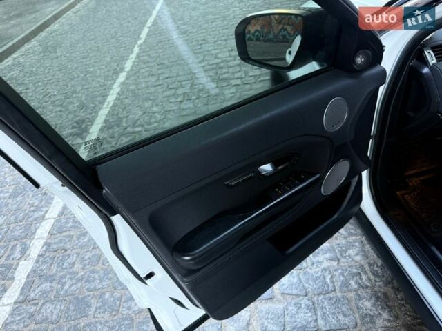 Белый Ленд Ровер Рендж Ровер Эвок, объемом двигателя 2 л и пробегом 168 тыс. км за 17400 $, фото 33 на Automoto.ua