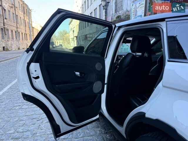 Белый Ленд Ровер Рендж Ровер Эвок, объемом двигателя 2 л и пробегом 168 тыс. км за 17400 $, фото 70 на Automoto.ua