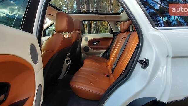 Білий Ленд Ровер Рендж Ровер Евок, об'ємом двигуна 2 л та пробігом 228 тис. км за 13300 $, фото 33 на Automoto.ua