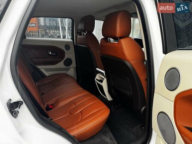 Ленд Ровер Рендж Ровер Эвок 2012 в Киеве на Automoto.ua Белый Ленд Ровер Рендж Ровер Эвок, объемом двигателя 2.18 л и пробегом 127 тыс. км за 19900 $, фото 12 на Automoto.ua