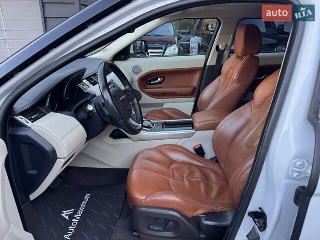 Белый Ленд Ровер Рендж Ровер Эвок, объемом двигателя 2.18 л и пробегом 159 тыс. км за 17900 $, фото 8 на Automoto.ua