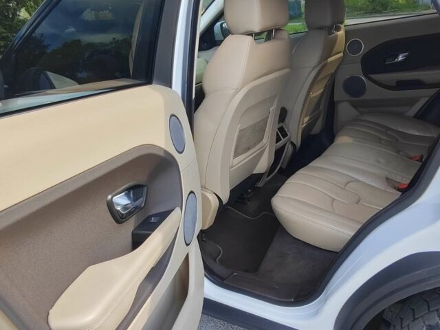 Білий Ленд Ровер Рендж Ровер Евок, об'ємом двигуна 2 л та пробігом 240 тис. км за 15900 $, фото 11 на Automoto.ua