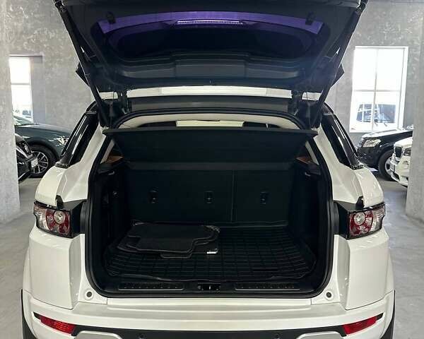 Белый Ленд Ровер Рендж Ровер Эвок, объемом двигателя 2.18 л и пробегом 112 тыс. км за 19999 $, фото 21 на Automoto.ua