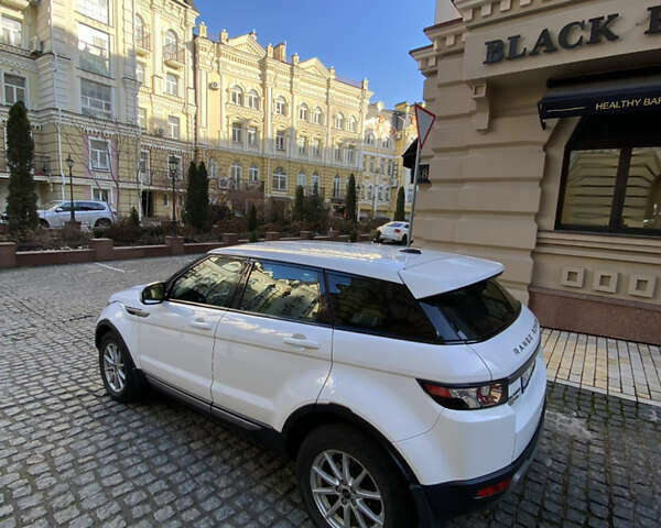 Ленд Ровер Рендж Ровер Эвок 2012 в Киеве на Automoto.ua Белый Ленд Ровер Рендж Ровер Эвок, объемом двигателя 2.18 л и пробегом 215 тыс. км за 19999 $, фото 33 на Automoto.ua