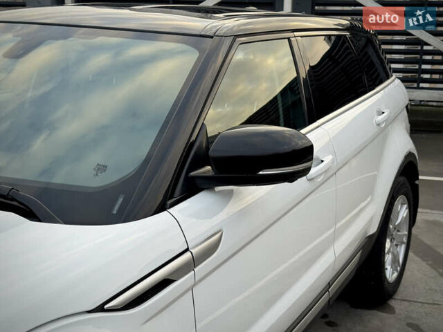 Білий Ленд Ровер Рендж Ровер Евок, об'ємом двигуна 2.2 л та пробігом 108 тис. км за 17800 $, фото 73 на Automoto.ua