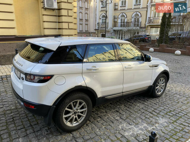 Ленд Ровер Рендж Ровер Эвок 2012 в Киеве на Automoto.ua Белый Ленд Ровер Рендж Ровер Эвок, объемом двигателя 2.18 л и пробегом 215 тыс. км за 19999 $, фото 27 на Automoto.ua