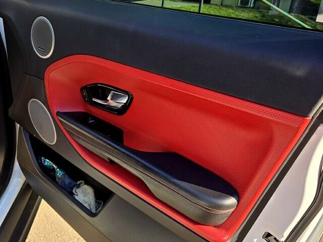 Белый Ленд Ровер Рендж Ровер Эвок, объемом двигателя 2 л и пробегом 175 тыс. км за 18999 $, фото 7 на Automoto.ua