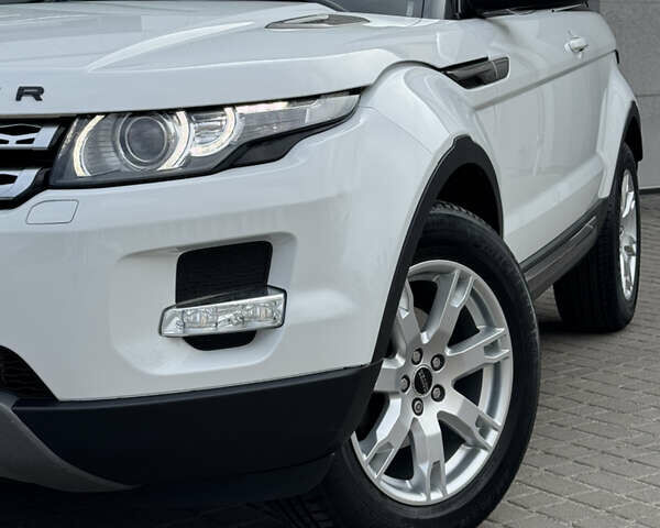 Белый Ленд Ровер Рендж Ровер Эвок, объемом двигателя 2.18 л и пробегом 247 тыс. км за 15300 $, фото 7 на Automoto.ua