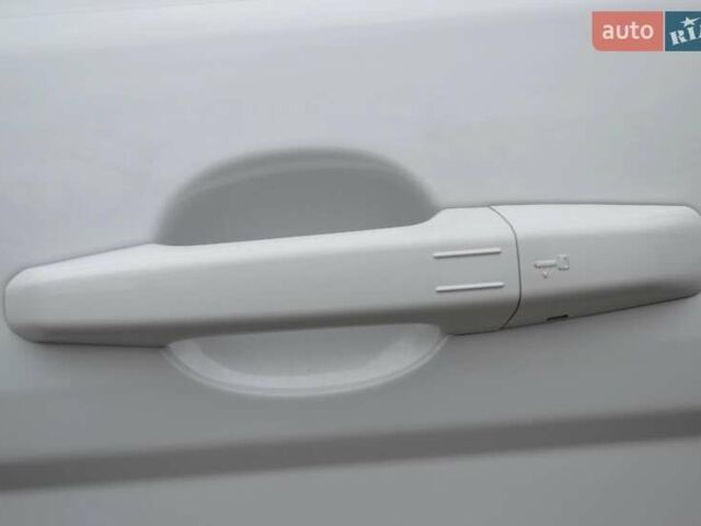 Белый Ленд Ровер Рендж Ровер Эвок, объемом двигателя 2 л и пробегом 175 тыс. км за 14900 $, фото 15 на Automoto.ua