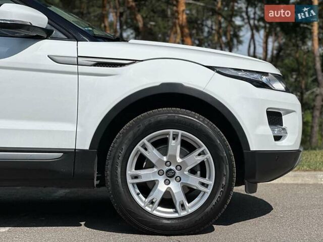 Білий Ленд Ровер Рендж Ровер Евок, об'ємом двигуна 2 л та пробігом 136 тис. км за 17500 $, фото 29 на Automoto.ua