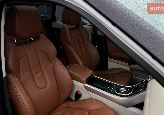 Білий Ленд Ровер Рендж Ровер Евок, об'ємом двигуна 2 л та пробігом 231 тис. км за 16990 $, фото 53 на Automoto.ua