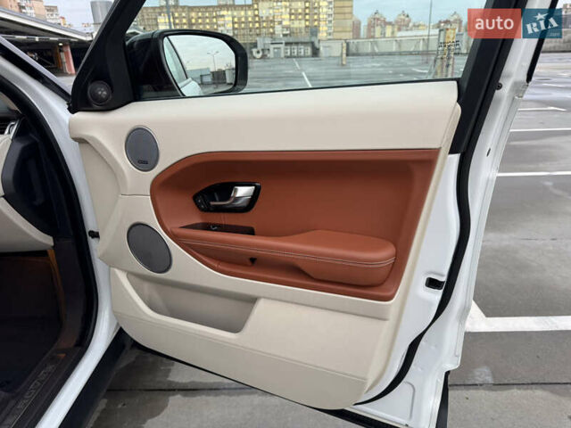 Білий Ленд Ровер Рендж Ровер Евок, об'ємом двигуна 2.2 л та пробігом 108 тис. км за 17800 $, фото 41 на Automoto.ua