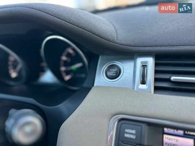 Белый Ленд Ровер Рендж Ровер Эвок, объемом двигателя 2 л и пробегом 183 тыс. км за 11800 $, фото 21 на Automoto.ua