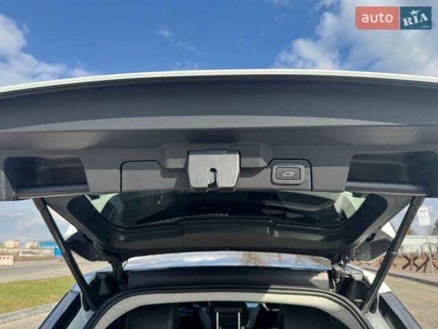 Білий Ленд Ровер Рендж Ровер Евок, об'ємом двигуна 2 л та пробігом 70 тис. км за 21000 $, фото 27 на Automoto.ua