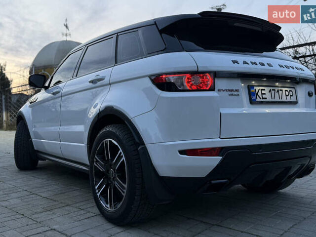 Белый Ленд Ровер Рендж Ровер Эвок, объемом двигателя 2.18 л и пробегом 193 тыс. км за 19500 $, фото 3 на Automoto.ua