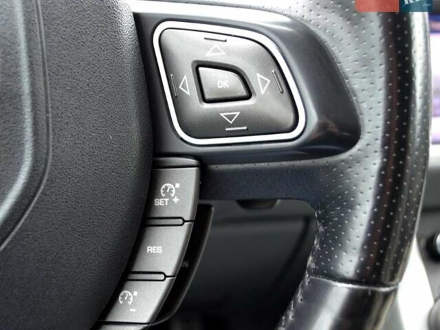 Белый Ленд Ровер Рендж Ровер Эвок, объемом двигателя 2 л и пробегом 175 тыс. км за 14900 $, фото 29 на Automoto.ua