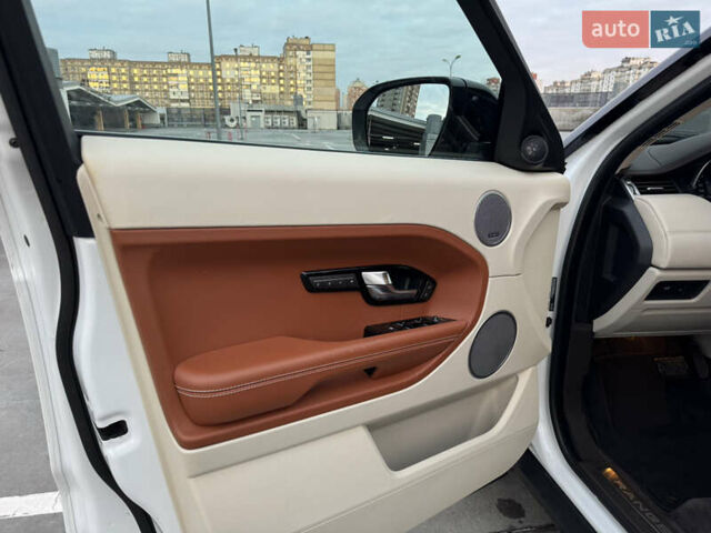 Білий Ленд Ровер Рендж Ровер Евок, об'ємом двигуна 2.2 л та пробігом 108 тис. км за 17800 $, фото 28 на Automoto.ua