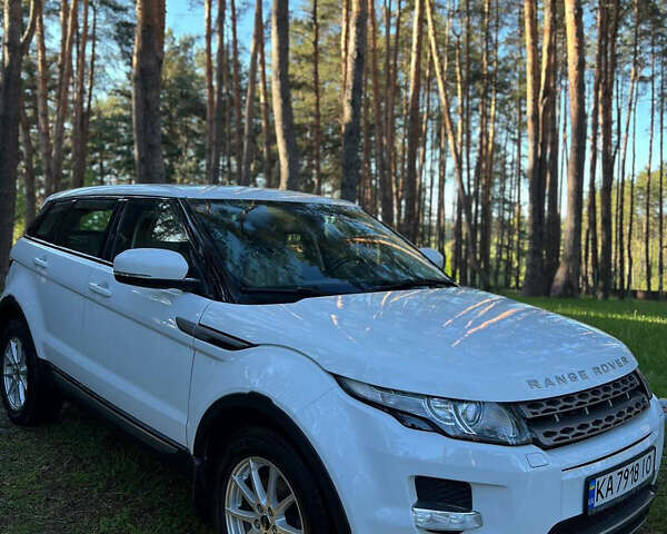 Ленд Ровер Рендж Ровер Эвок 2012 в Киеве на Automoto.ua Белый Ленд Ровер Рендж Ровер Эвок, объемом двигателя 2.18 л и пробегом 215 тыс. км за 19999 $, фото 4 на Automoto.ua