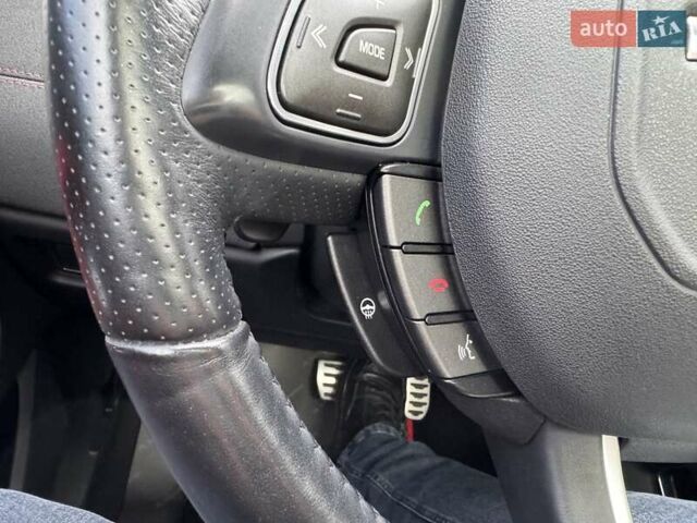 Белый Ленд Ровер Рендж Ровер Эвок, объемом двигателя 2 л и пробегом 63 тыс. км за 18900 $, фото 26 на Automoto.ua