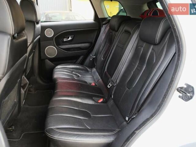 Белый Ленд Ровер Рендж Ровер Эвок, объемом двигателя 2.18 л и пробегом 176 тыс. км за 19500 $, фото 9 на Automoto.ua