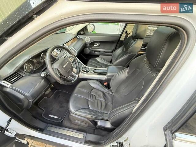 Білий Ленд Ровер Рендж Ровер Евок, об'ємом двигуна 2 л та пробігом 186 тис. км за 16900 $, фото 14 на Automoto.ua