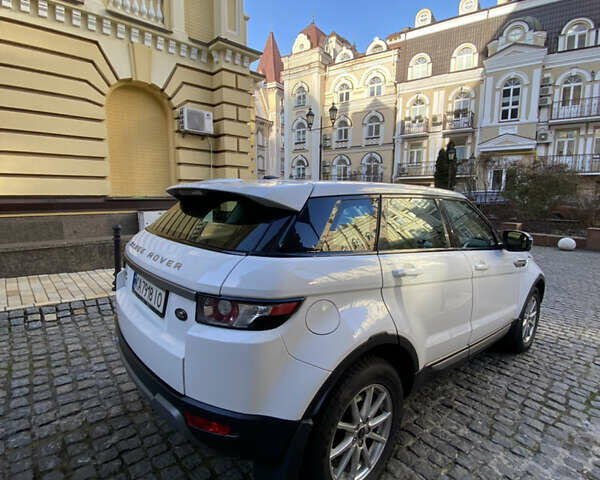 Ленд Ровер Рендж Ровер Эвок 2012 в Киеве на Automoto.ua Белый Ленд Ровер Рендж Ровер Эвок, объемом двигателя 2.18 л и пробегом 215 тыс. км за 19999 $, фото 43 на Automoto.ua