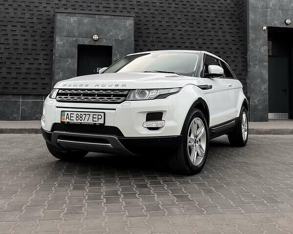 Білий Ленд Ровер Рендж Ровер Евок, об'ємом двигуна 2.2 л та пробігом 190 тис. км за 19800 $, фото 7 на Automoto.ua