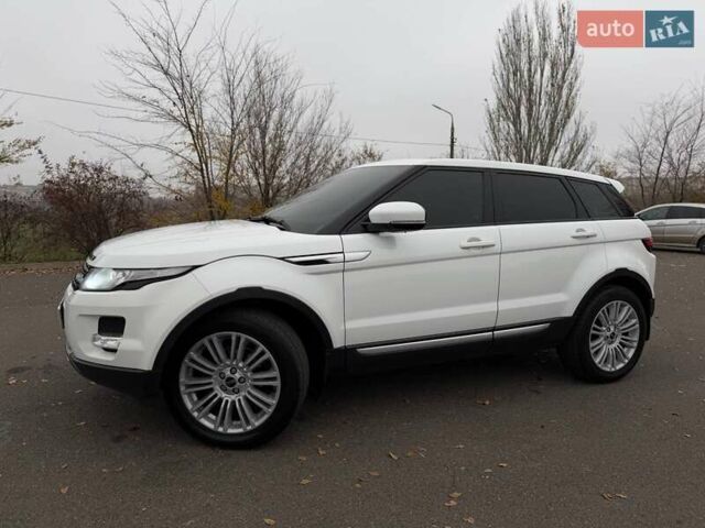 Білий Ленд Ровер Рендж Ровер Евок, об'ємом двигуна 2 л та пробігом 125 тис. км за 14800 $, фото 9 на Automoto.ua