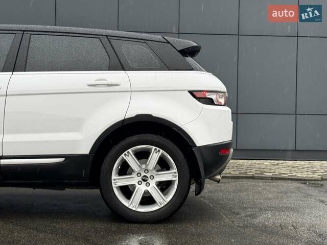 Ленд Ровер Рендж Ровер Эвок 2012 в Киеве на Automoto.ua Белый Ленд Ровер Рендж Ровер Эвок, объемом двигателя 2.18 л и пробегом 127 тыс. км за 19900 $, фото 5 на Automoto.ua