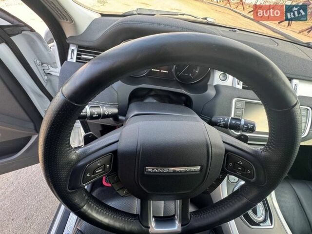 Білий Ленд Ровер Рендж Ровер Евок, об'ємом двигуна 2 л та пробігом 70 тис. км за 21000 $, фото 19 на Automoto.ua
