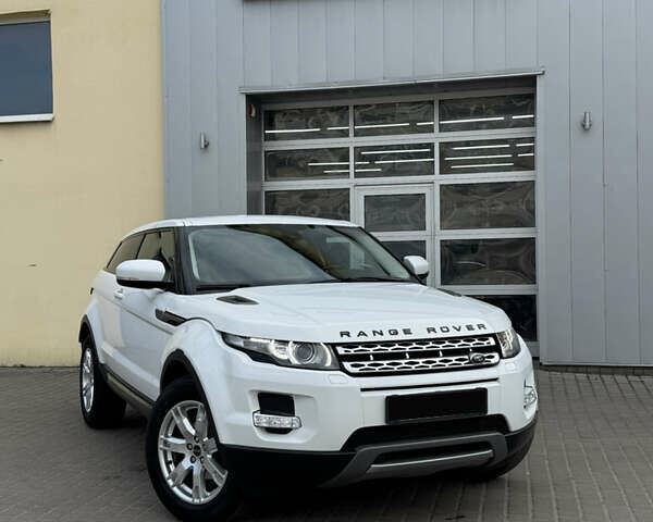 Белый Ленд Ровер Рендж Ровер Эвок, объемом двигателя 2.18 л и пробегом 247 тыс. км за 15300 $, фото 3 на Automoto.ua