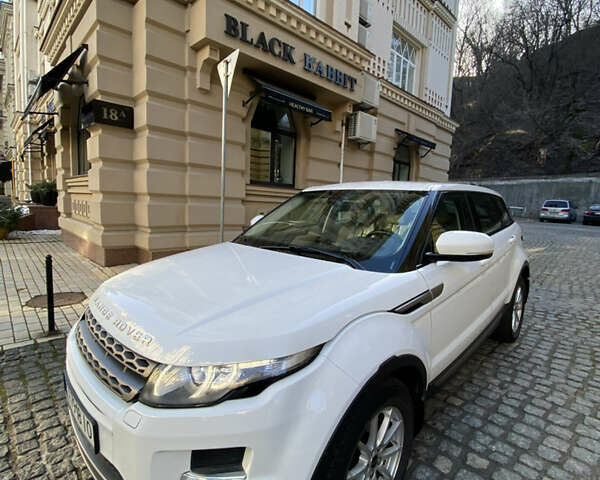 Ленд Ровер Рендж Ровер Эвок 2012 в Киеве на Automoto.ua Белый Ленд Ровер Рендж Ровер Эвок, объемом двигателя 2.18 л и пробегом 215 тыс. км за 19999 $, фото 36 на Automoto.ua