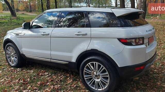 Білий Ленд Ровер Рендж Ровер Евок, об'ємом двигуна 2 л та пробігом 228 тис. км за 13300 $, фото 11 на Automoto.ua