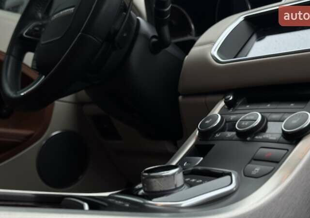 Білий Ленд Ровер Рендж Ровер Евок, об'ємом двигуна 2 л та пробігом 231 тис. км за 16990 $, фото 58 на Automoto.ua