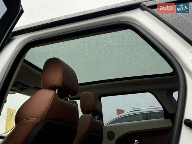 Білий Ленд Ровер Рендж Ровер Евок, об'ємом двигуна 2 л та пробігом 231 тис. км за 16990 $, фото 46 на Automoto.ua