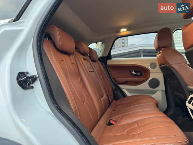 Білий Ленд Ровер Рендж Ровер Евок, об'ємом двигуна 2.2 л та пробігом 108 тис. км за 17800 $, фото 39 на Automoto.ua