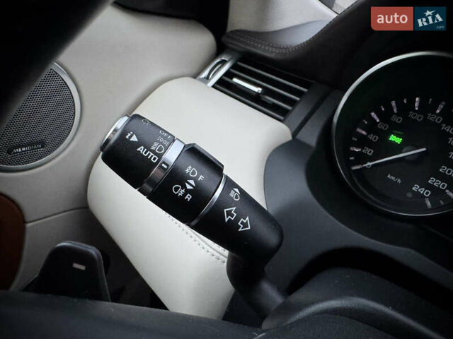 Білий Ленд Ровер Рендж Ровер Евок, об'ємом двигуна 2.2 л та пробігом 108 тис. км за 17800 $, фото 52 на Automoto.ua