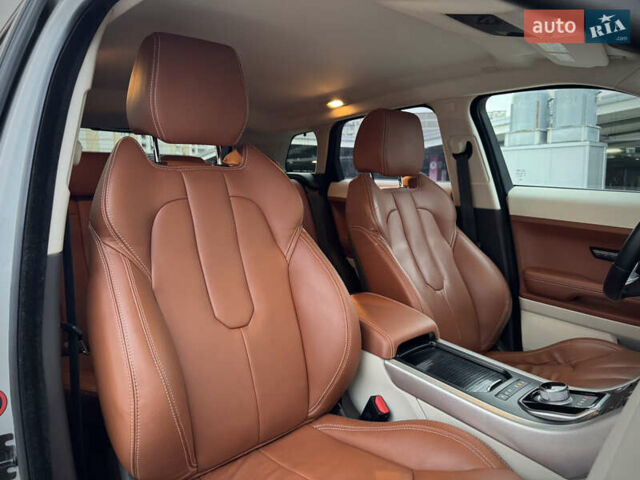 Білий Ленд Ровер Рендж Ровер Евок, об'ємом двигуна 2.2 л та пробігом 108 тис. км за 17800 $, фото 46 на Automoto.ua