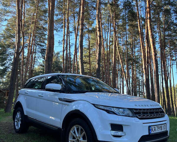 Ленд Ровер Рендж Ровер Эвок 2012 в Киеве на Automoto.ua Белый Ленд Ровер Рендж Ровер Эвок, объемом двигателя 2.18 л и пробегом 215 тыс. км за 19999 $, фото 1 на Automoto.ua