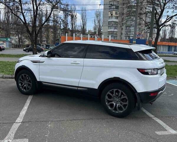 Білий Ленд Ровер Рендж Ровер Евок, об'ємом двигуна 2.18 л та пробігом 178 тис. км за 15900 $, фото 8 на Automoto.ua