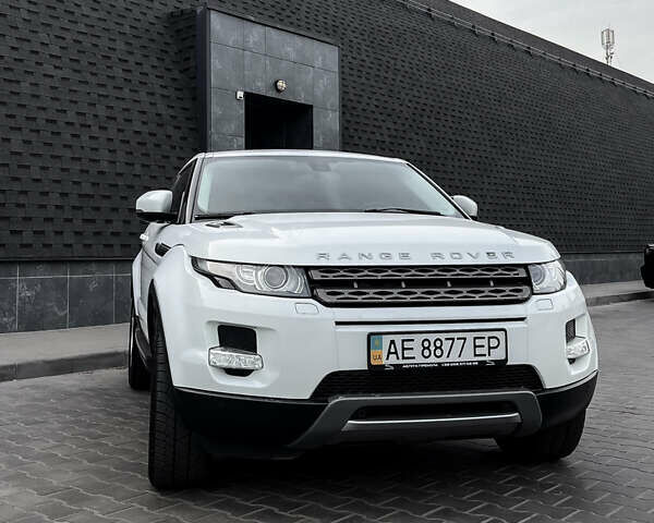 Білий Ленд Ровер Рендж Ровер Евок, об'ємом двигуна 2.18 л та пробігом 190 тис. км за 19200 $, фото 11 на Automoto.ua