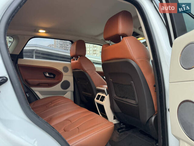 Білий Ленд Ровер Рендж Ровер Евок, об'ємом двигуна 2.2 л та пробігом 108 тис. км за 17800 $, фото 38 на Automoto.ua