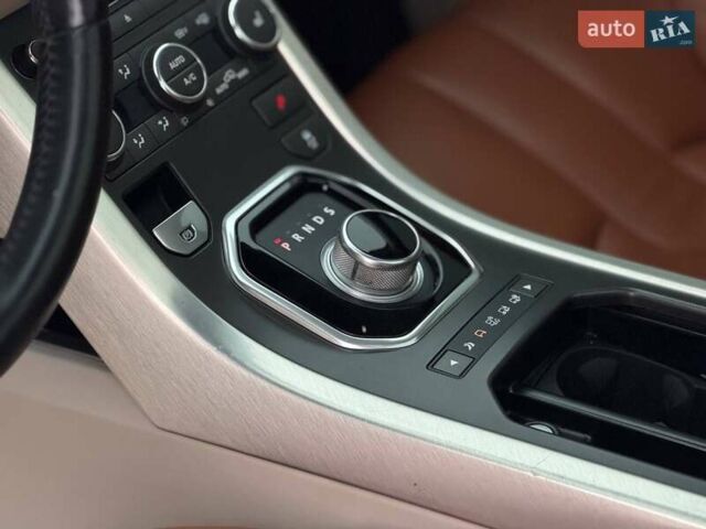 Білий Ленд Ровер Рендж Ровер Евок, об'ємом двигуна 2 л та пробігом 125 тис. км за 14800 $, фото 40 на Automoto.ua