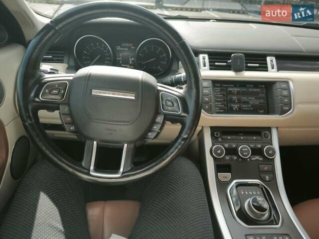 Ленд Ровер Рендж Ровер Евок 2012 у Києві на Automoto.ua Білий Ленд Ровер Рендж Ровер Евок, об'ємом двигуна 2 л та пробігом 155 тис. км за 15750 $, фото 6 на Automoto.ua