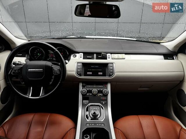Ленд Ровер Рендж Ровер Эвок 2012 в Киеве на Automoto.ua Белый Ленд Ровер Рендж Ровер Эвок, объемом двигателя 2.18 л и пробегом 127 тыс. км за 19900 $, фото 15 на Automoto.ua