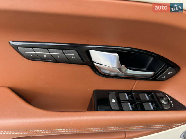 Белый Ленд Ровер Рендж Ровер Эвок, объемом двигателя 2 л и пробегом 233 тыс. км за 15650 $, фото 14 на Automoto.ua