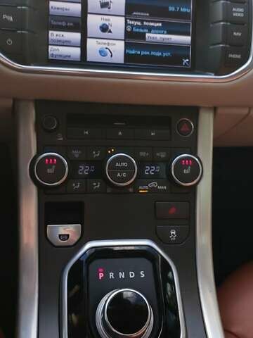 Білий Ленд Ровер Рендж Ровер Евок, об'ємом двигуна 2 л та пробігом 228 тис. км за 13300 $, фото 40 на Automoto.ua