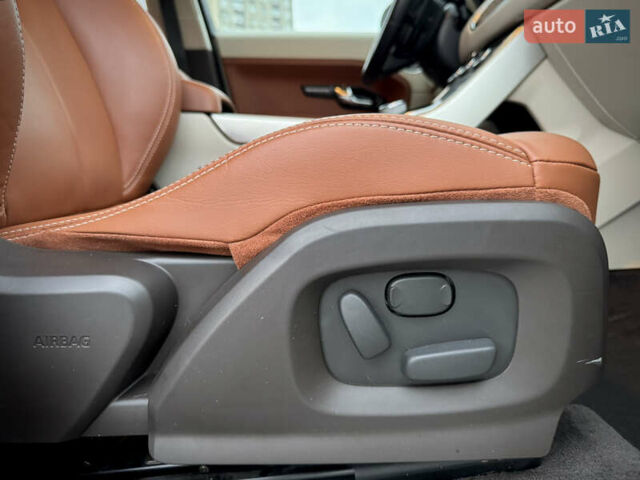 Білий Ленд Ровер Рендж Ровер Евок, об'ємом двигуна 2.2 л та пробігом 108 тис. км за 17800 $, фото 44 на Automoto.ua