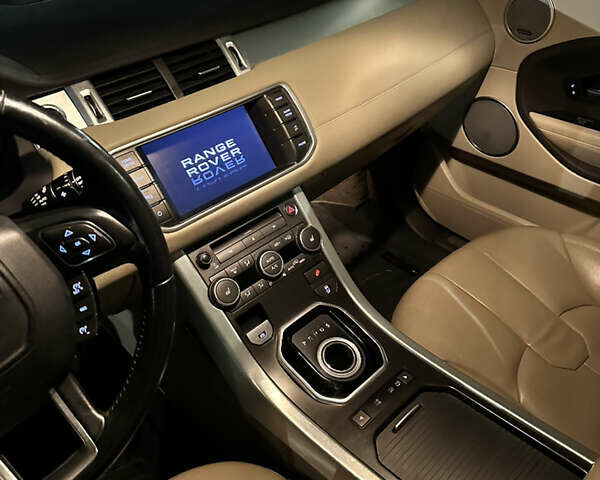 Белый Ленд Ровер Рендж Ровер Эвок, объемом двигателя 2 л и пробегом 320 тыс. км за 12950 $, фото 19 на Automoto.ua