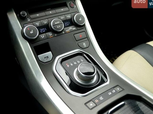 Белый Ленд Ровер Рендж Ровер Эвок, объемом двигателя 2 л и пробегом 175 тыс. км за 14900 $, фото 39 на Automoto.ua